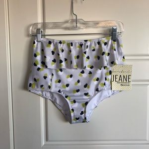 High-waisted bikini bottoms